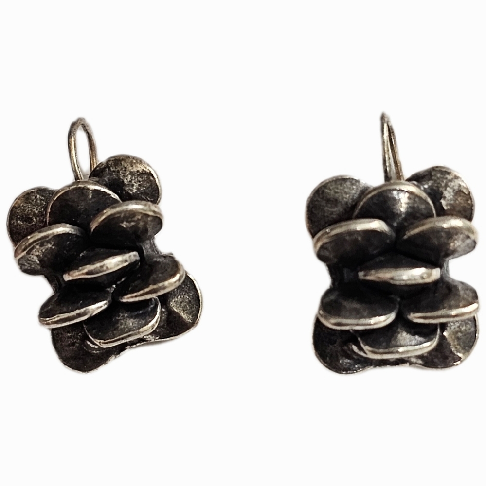 Vintage Duo Paris silver dangle earrings.